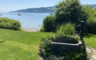 Gartenbrunnen mit Seezugang